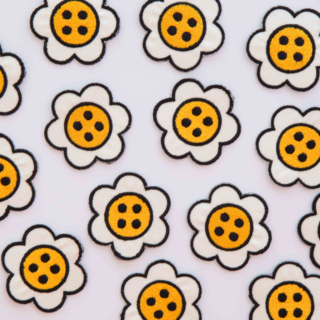 Daisy Button Iron-On Patch