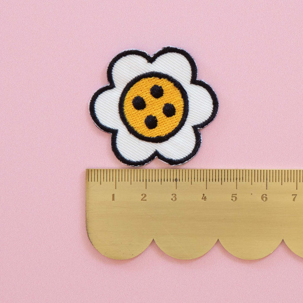 Daisy Button Iron-On Patch