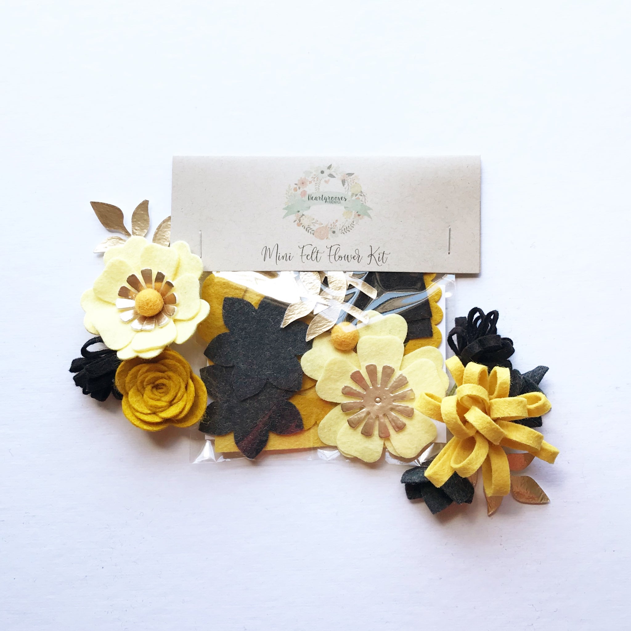 Mini Black and Gold Flower Kit