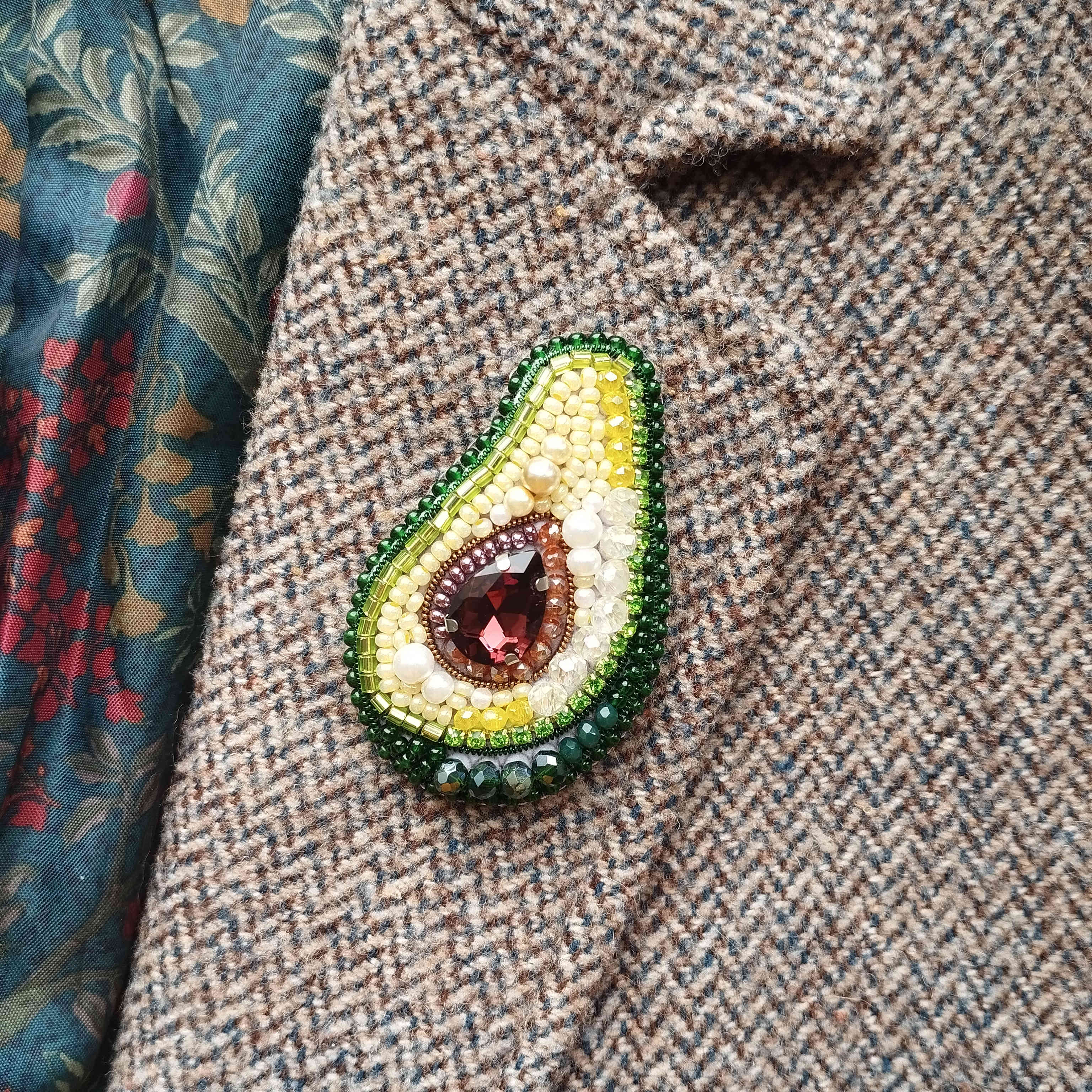Avocado Brooch Kit: DIY Embroidery Jewelry Making