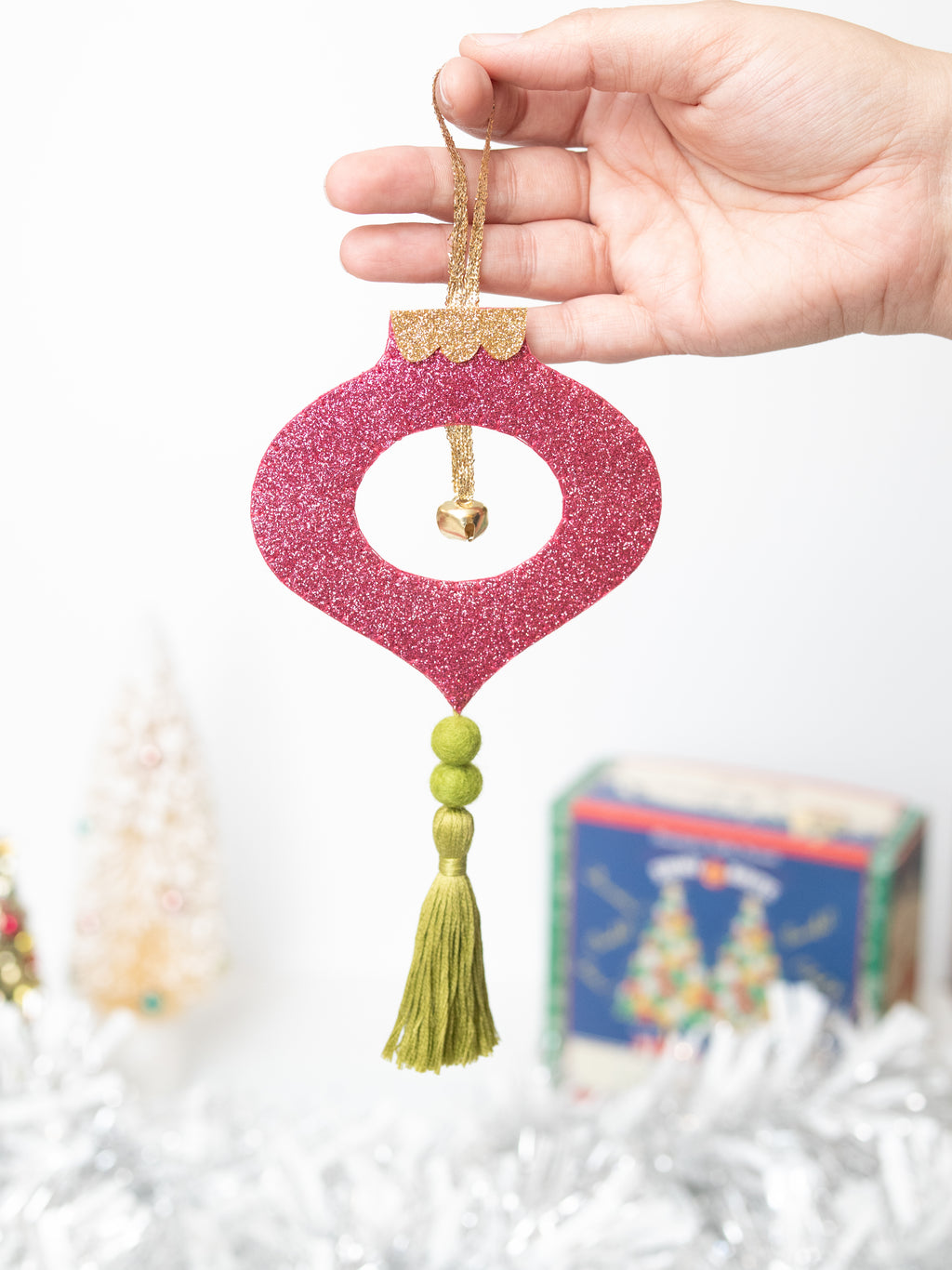 Thursday, October 15, Glitter Bauble Ornament Workshop with Laura Hopper