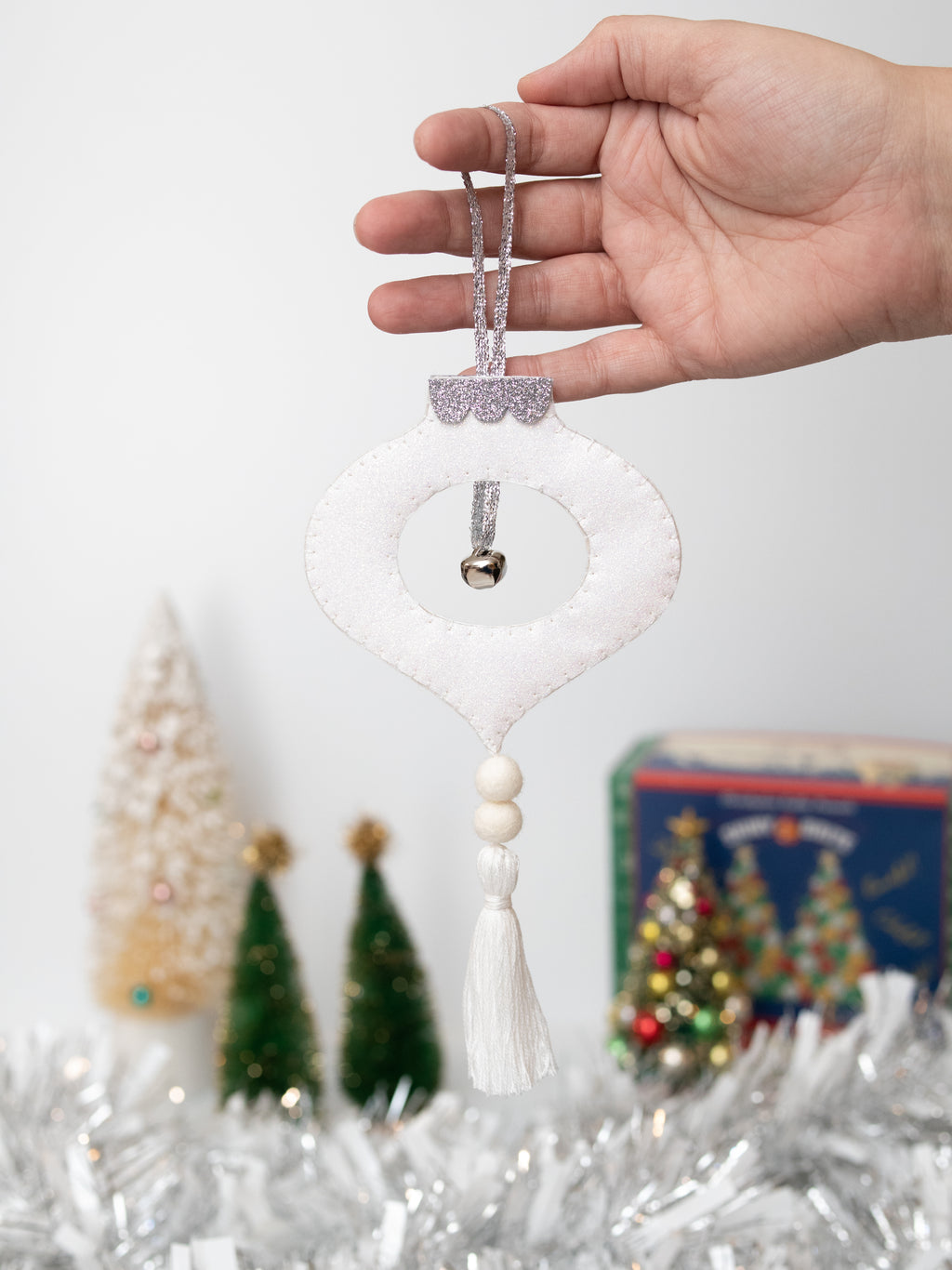 Thursday, October 15, Glitter Bauble Ornament Workshop with Laura Hopper