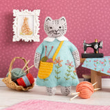 Mrs. Cat Loves Knitting, Felt Kit