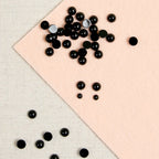 Cabochons, Black