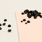 Cabochons, Black