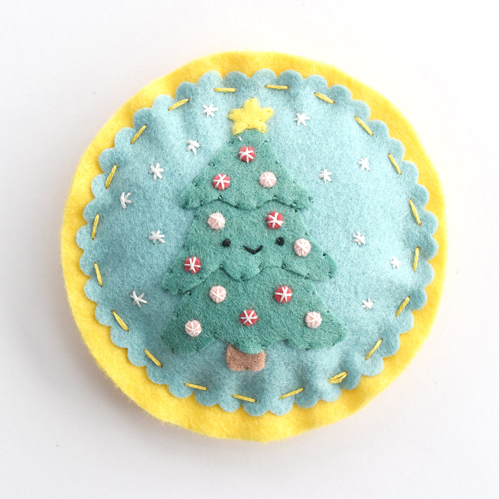 Classic Christmas Felt Ornaments Pattern, Wild Olive Benzie Design