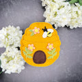 Floral Beehive by Nichol Spohr, Spellbinders Die