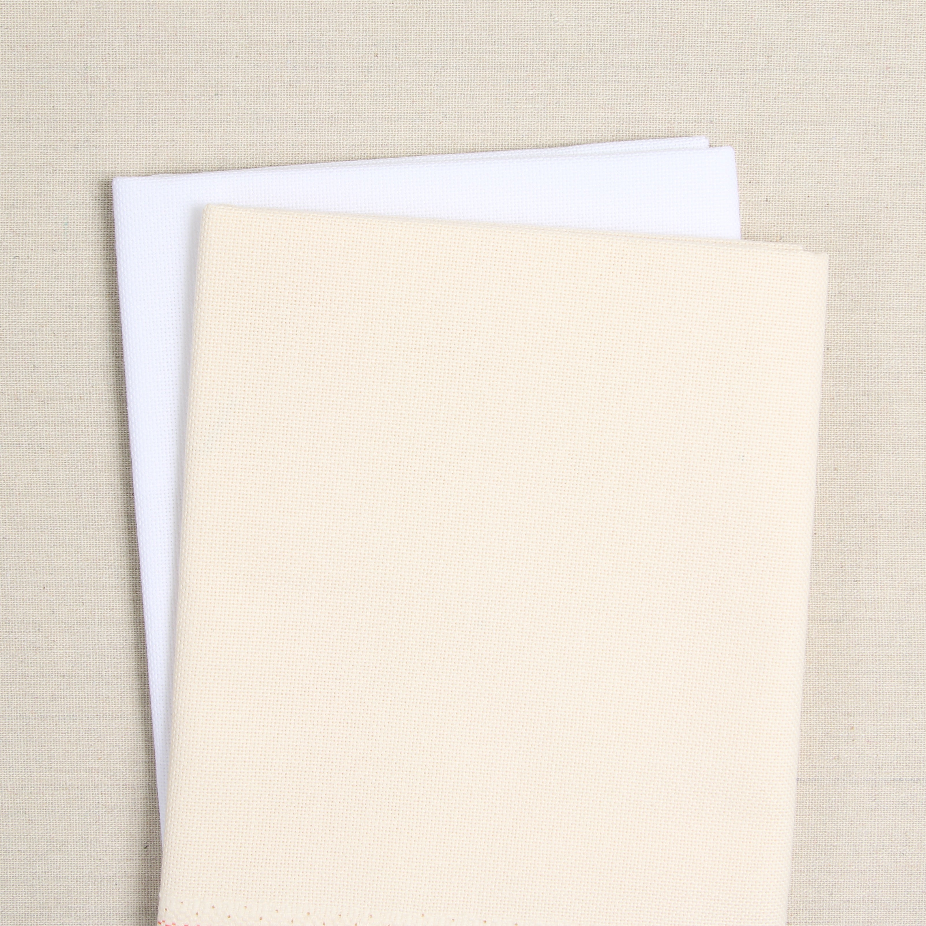 Lugana Evenweave, 25 ct