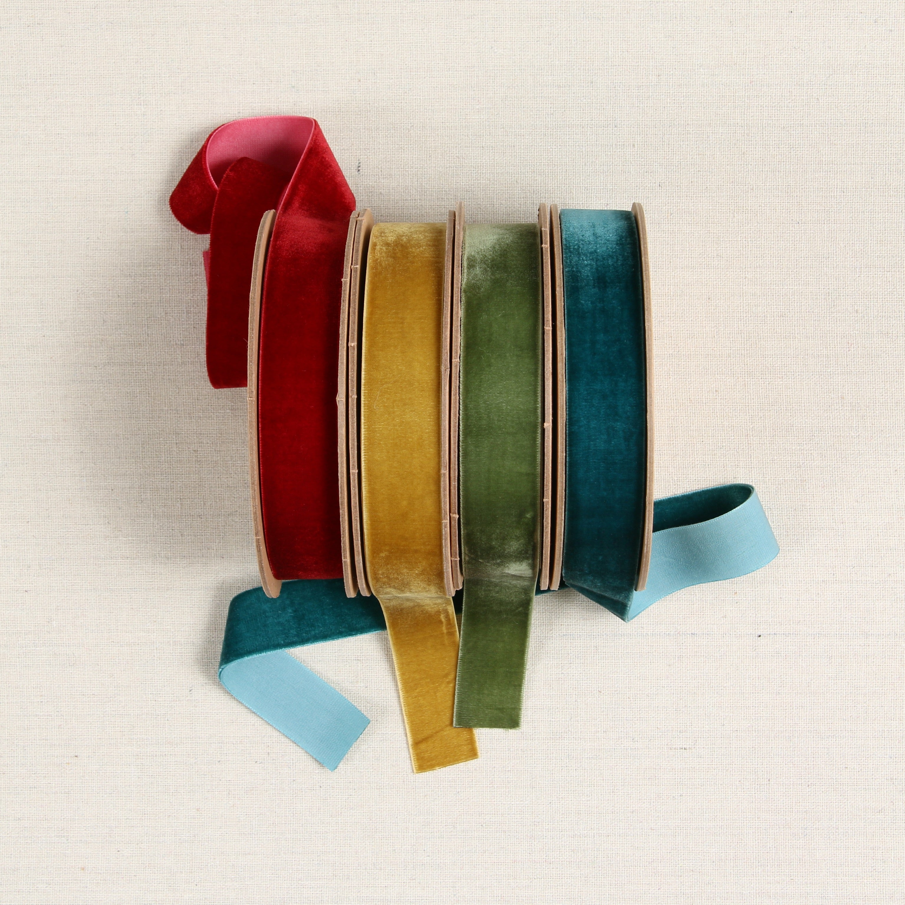 Velvet Ribbon, 1