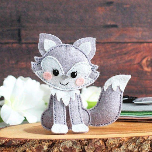 Forest Fox by Nichol Spohr, Spellbinders Die