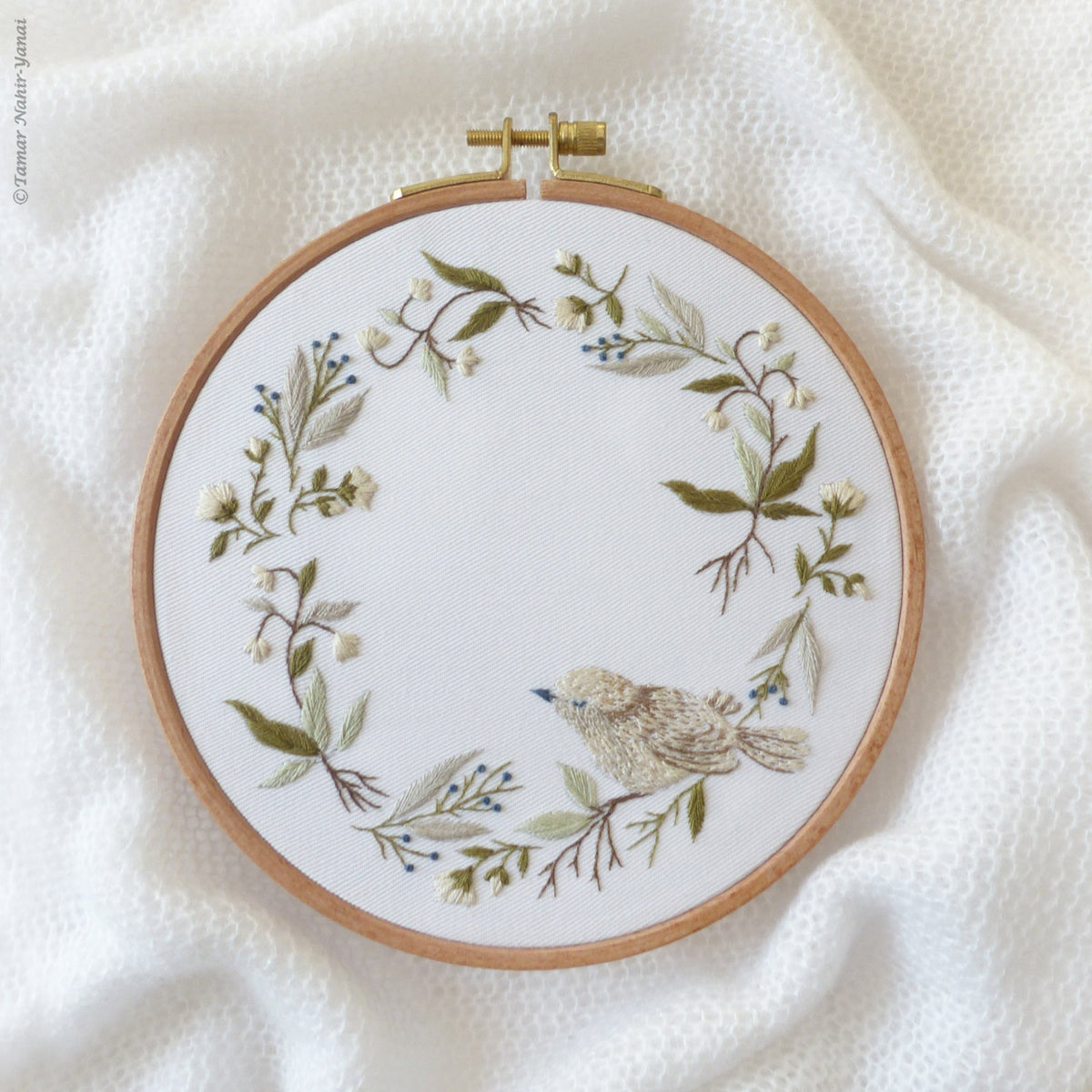 Bird & Wreath, 6" Embroidery Kit