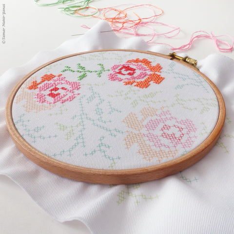 Orange & Pink Roses, 6" Stamped Cross Stitch Kit