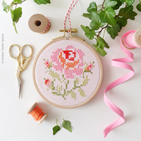 Little Rose, 4" Stamped Cross Stitch Kit