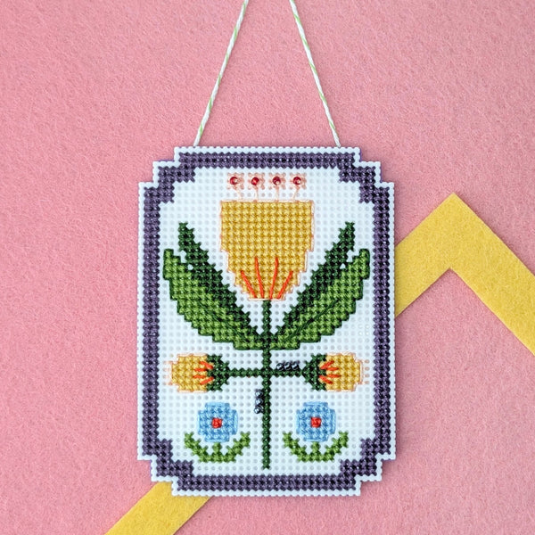 Framed Florals Tulip Cross Stitch Kit – Benzie Design