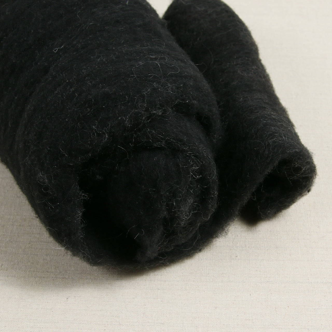 Core Wool Stuffing, Black