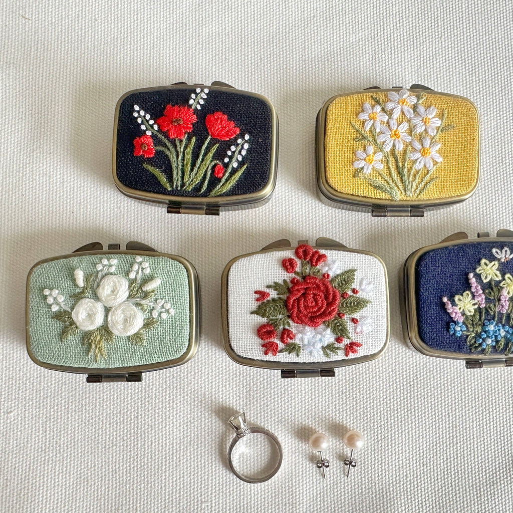 Floral Embroidered Rectangle Mini Jewelry Box With Mirror