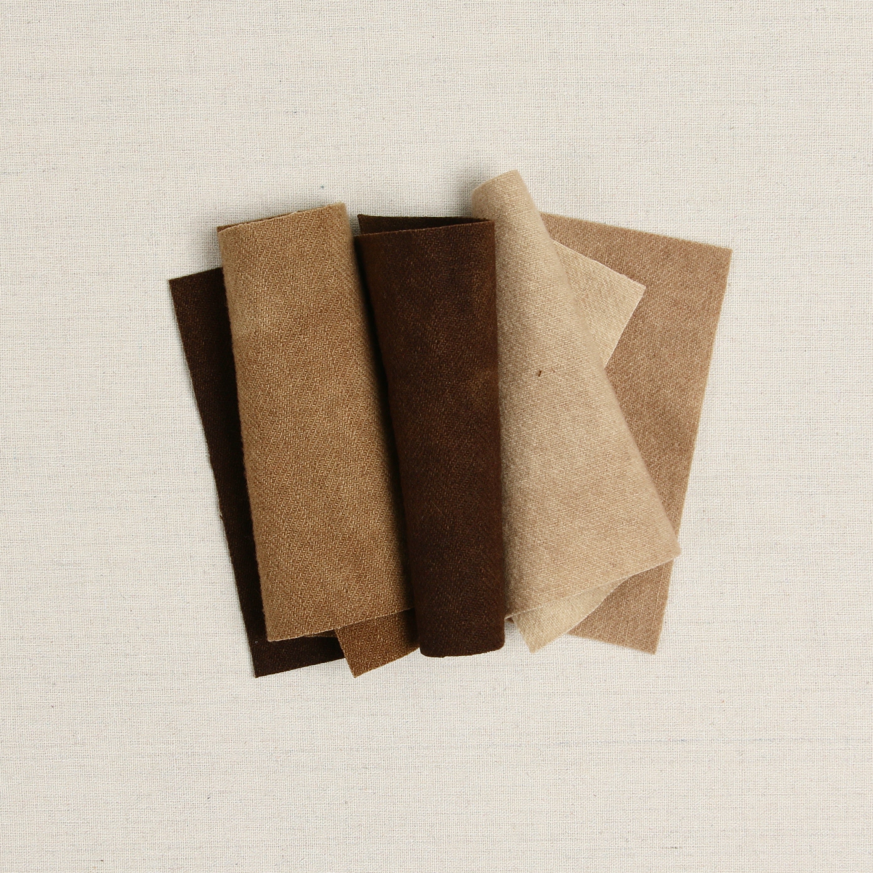 Felted Wool Cafe Mocha, Solids