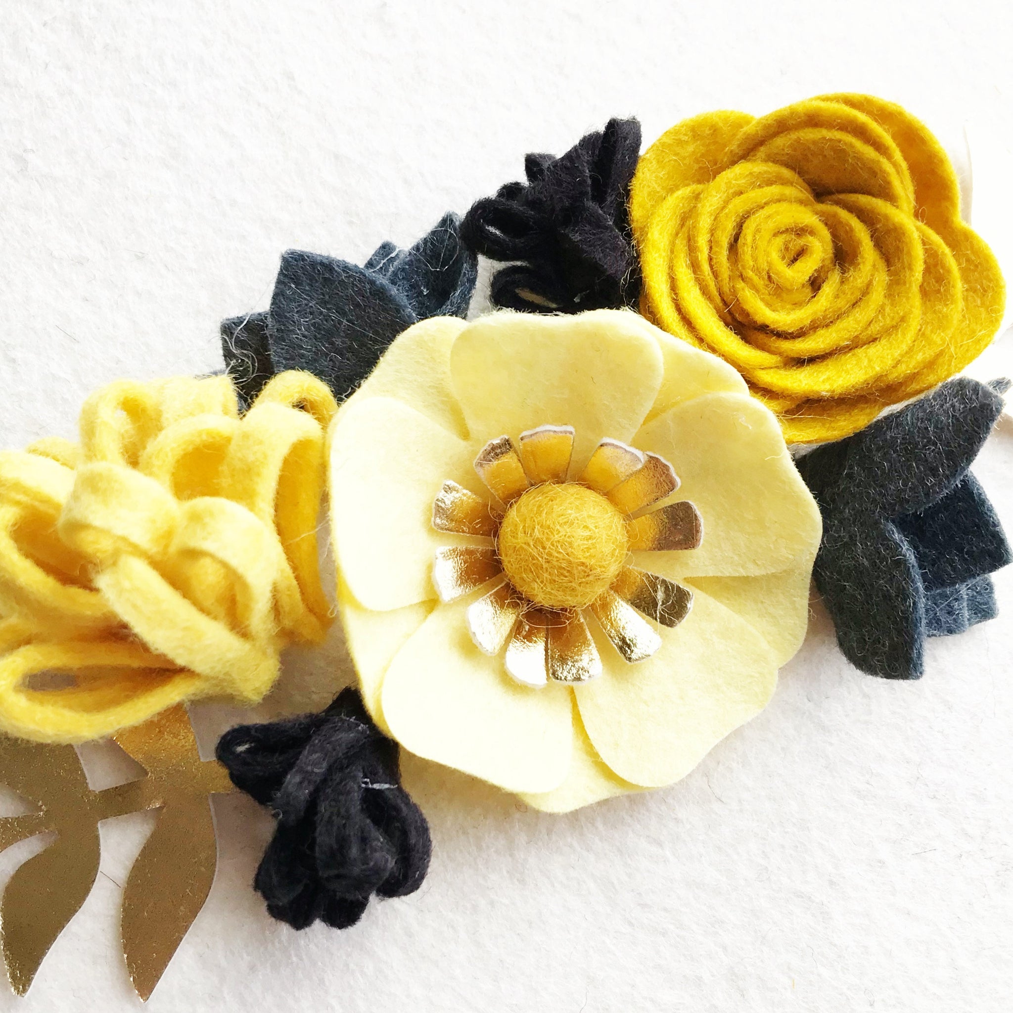 Mini Black and Gold Flower Kit