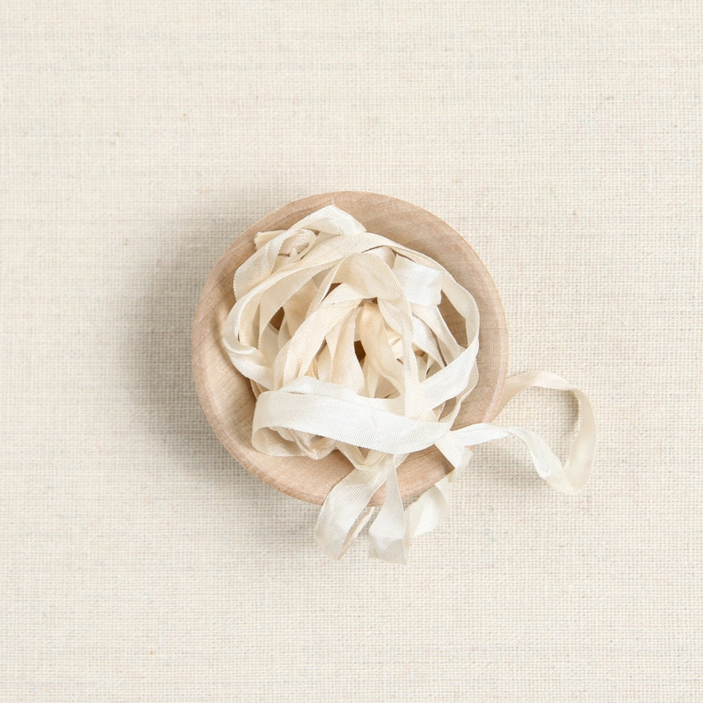 The ThreadGatherer Silk Ribbon, Old Lace 111