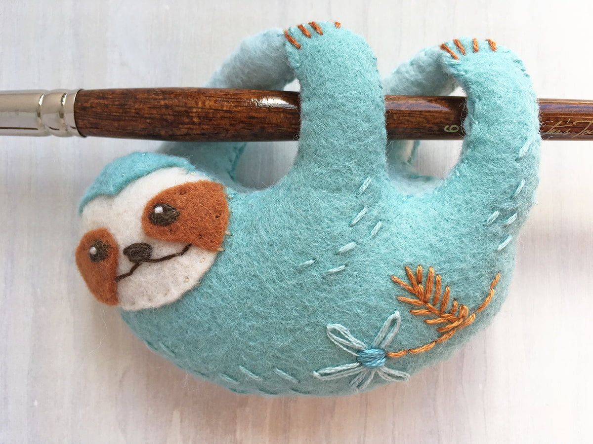 Finger Sloth Felt Pattern – Benzie Design