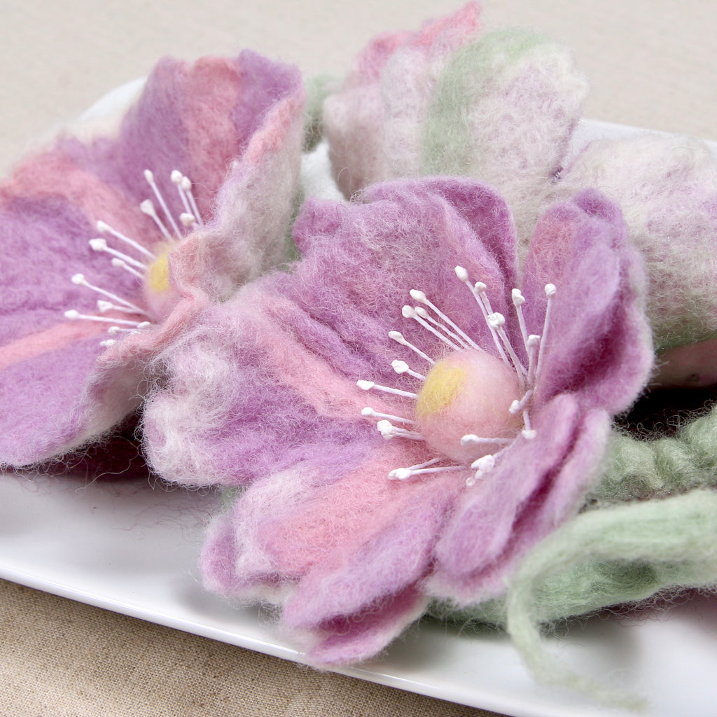 Orchid Corriedale Roving, 1oz