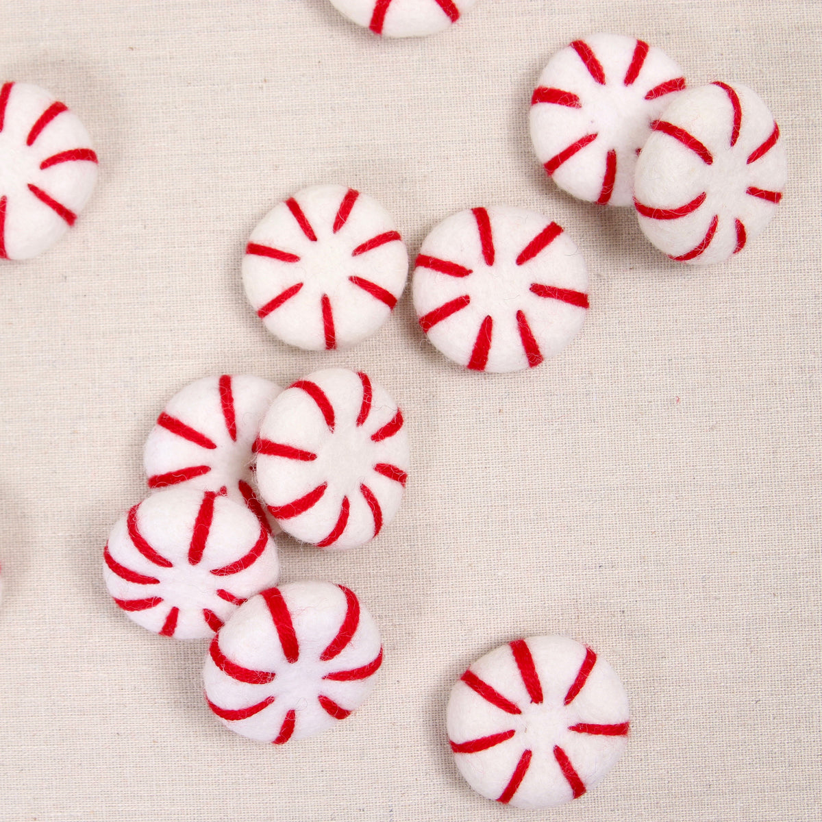 Peppermints, Red – Benzie Design