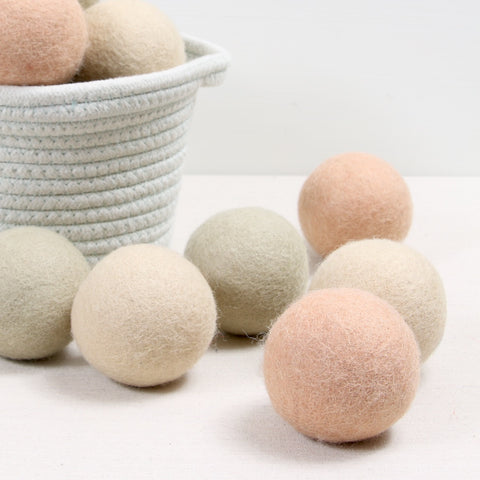 Acorn Brown Felt Balls – Benzie Design