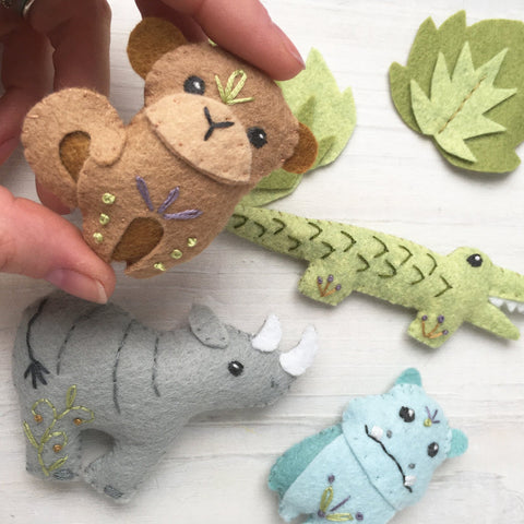 Felt Animal DIY – Benzie Design